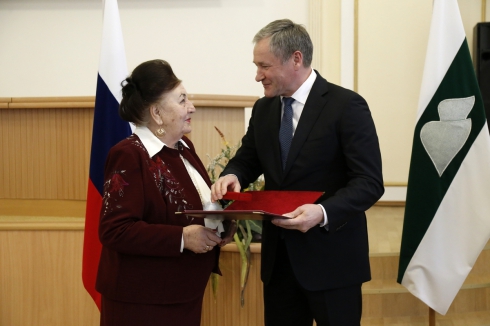 Экс-губернатору Олегу Богомолову присвоили звание почетного гражданина Курганской области