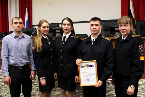 Прокурор Свердловской области наградил неравнодушных студентов