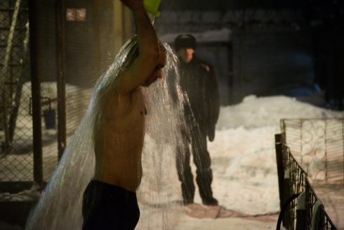 Фотограф Лошагин заснял крещенские купания в ИК-54 (фото)