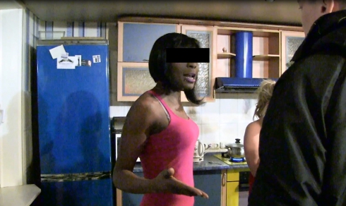 В Екатеринбурге закрыли интим-салон с экзотическими девушками (фото)