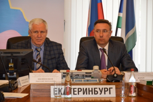 Жалобы на действия полиции, налоговые преступления и некачественную продукцию обсудили на Координационном совете при свердловском главке