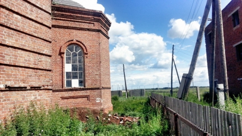 Где колхоз, а где бесхоз? Богородице-Рождественская церковь села Рычково