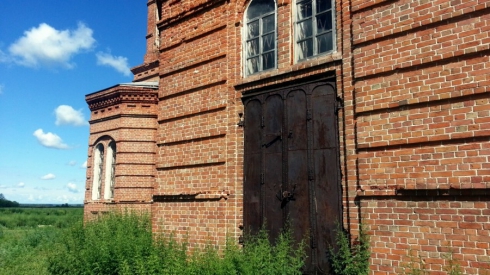Где колхоз, а где бесхоз? Богородице-Рождественская церковь села Рычково