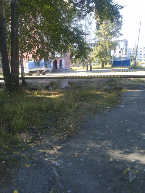 Жителей Баранчинского заблокировала теплотрасса. Не проедет ни скорая, ни пожарная (фото)