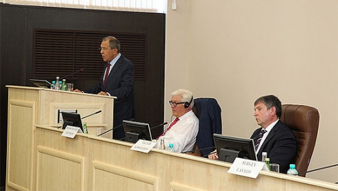 «Свертывание работы Совета Россия – НАТО было ошибкой». Лавров и Штайнмайер встретились со студентами УрФУ