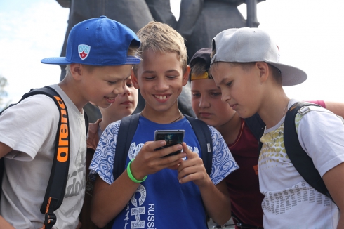 Более 440 команд из Нижнего Тагила и Новокузнецка приняли участие в пешеходных квестах, которые запустила компания ЕВРАЗ