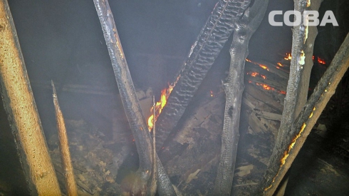 На улице Минометчиков потушили деревянный склад