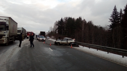 В результате ДТП на трассе Пермь — Екатеринбург пострадала женщина