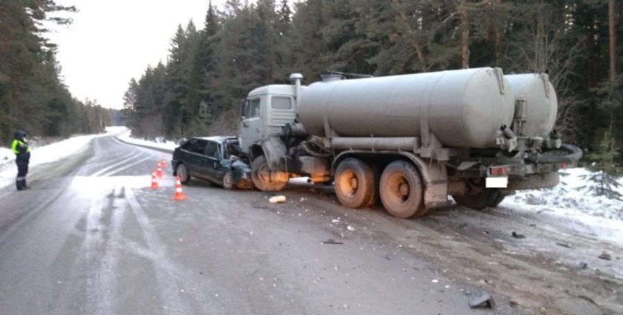 ГИБДД: сводка происшествий на территории Свердловской области с 2 по 4 февраля 2018 года