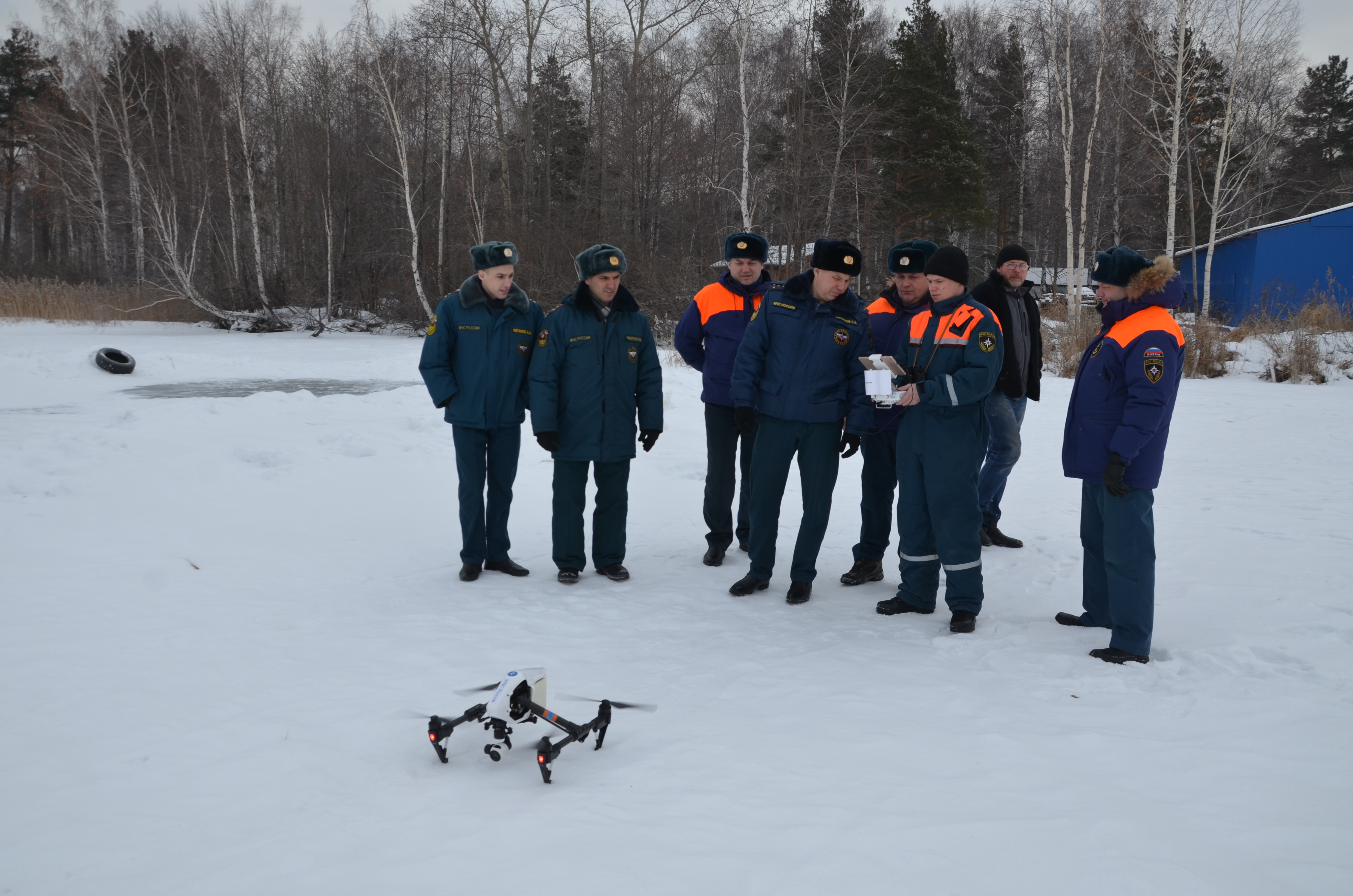 Сотрудники свердловского управления МЧС осваивают беспилотники Сотрудники свердловского управления МЧС осваивают беспилотники