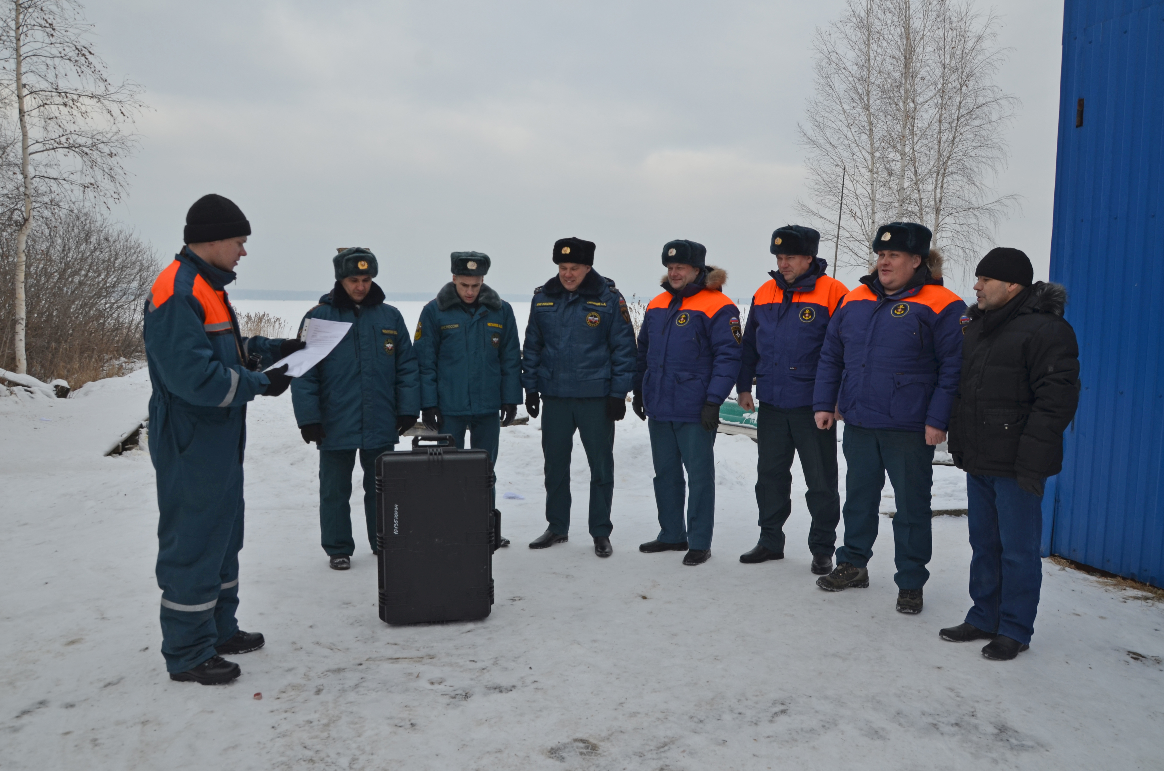 Сотрудники свердловского управления МЧС осваивают беспилотники Сотрудники свердловского управления МЧС осваивают беспилотники