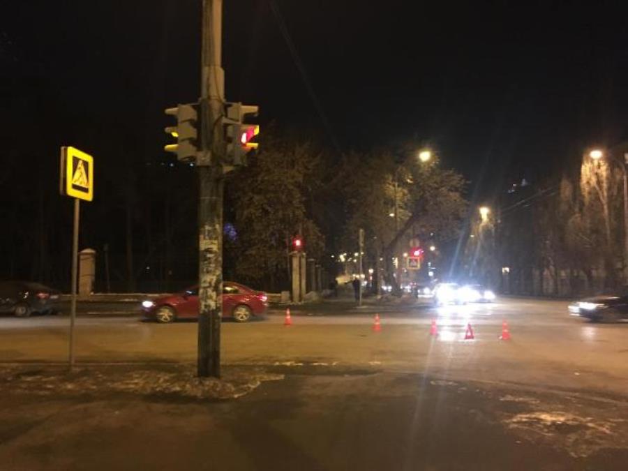 ГИБДД: сводка происшествий на территории Свердловской области за 8 февраля 2018 года ГИБДД: сводка происшествий на территории Свердловской области за 8 февраля 2018 года