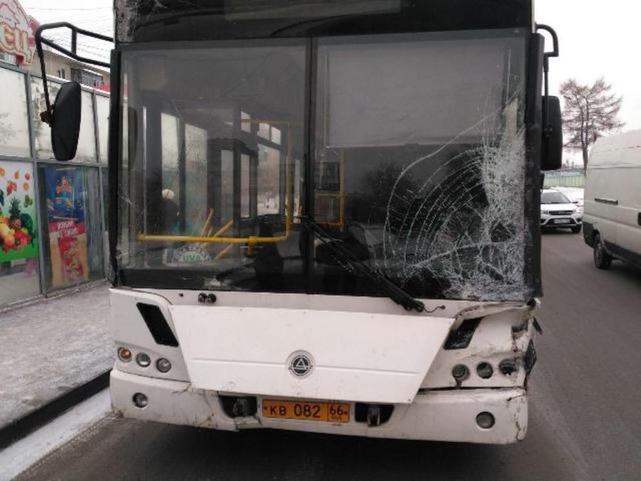 ГИБДД: сводка происшествий на территории Свердловской области с 9 по 11 февраля 2018 года