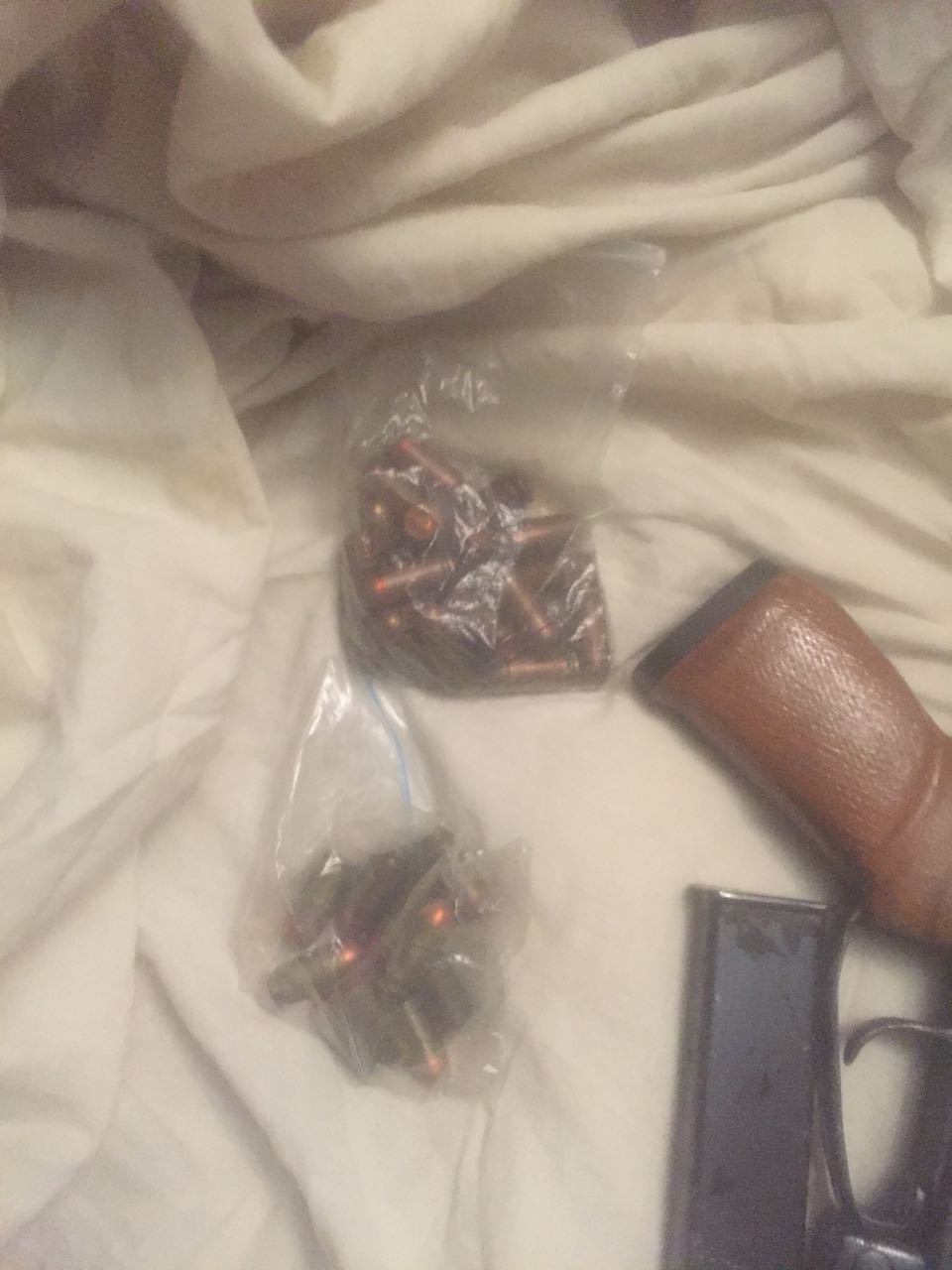 В квартире на Эльмаше нашли нелегальный арсенал