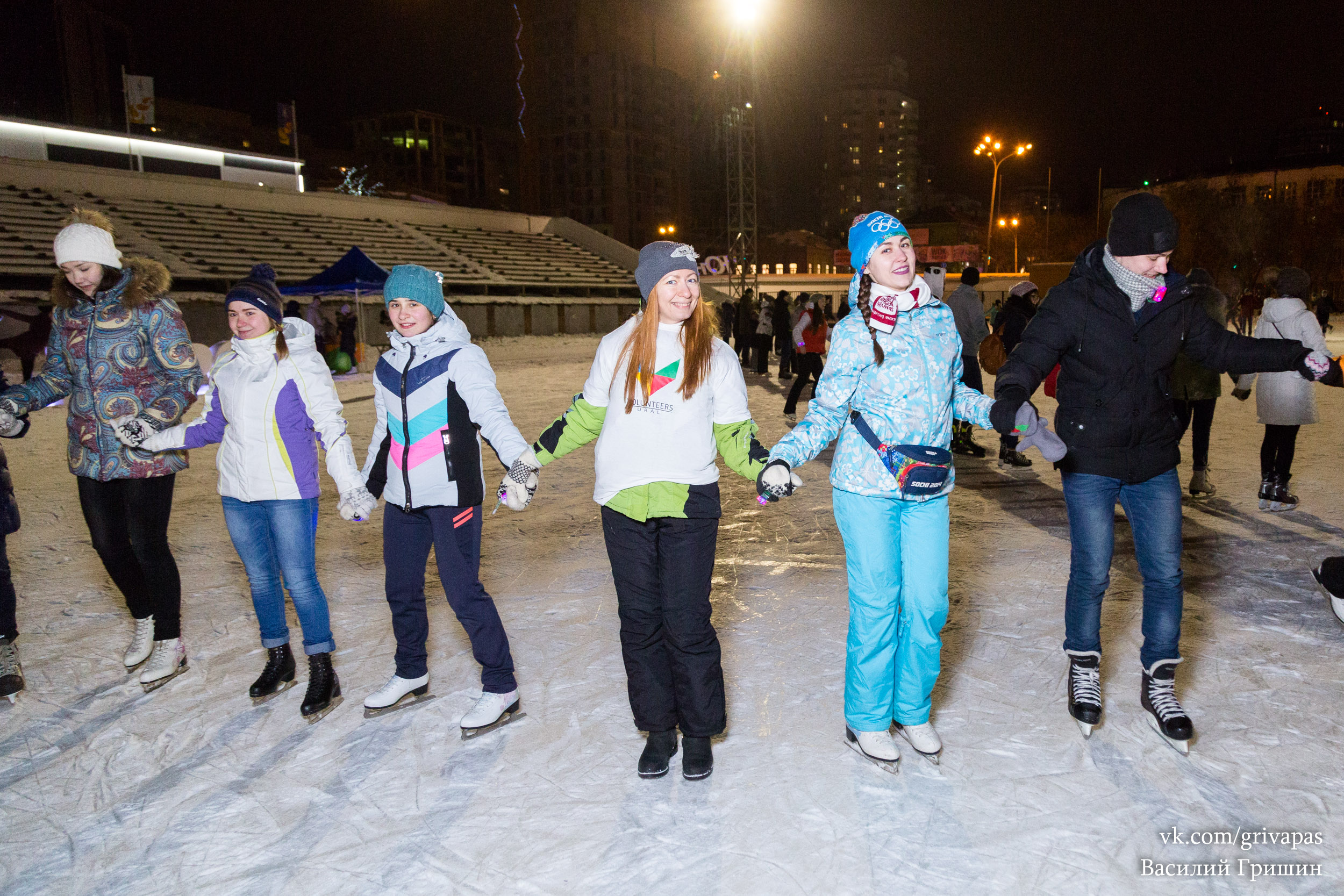 800 екатеринбуржцев пришли на ледовую ЭКСПО-вечеринку