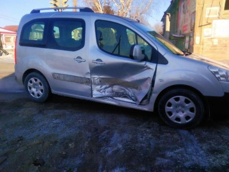 ГИБДД: сводка происшествий на территории Свердловской области 14 февраля 2018 года ГИБДД: сводка происшествий на территории Свердловской области 14 февраля 2018 года