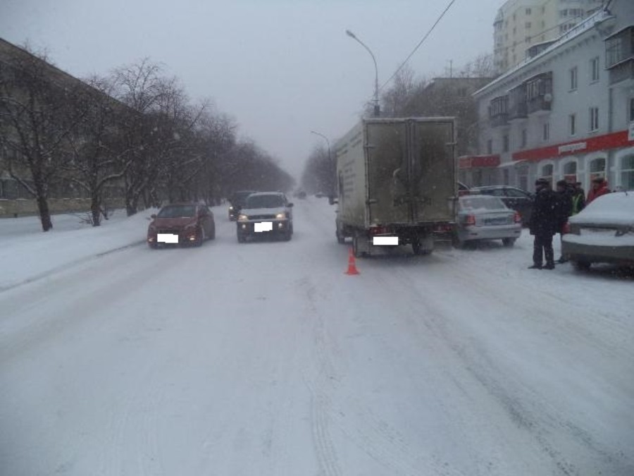 ГИБДД: сводка происшествий на территории Свердловской области за 27 февраля 2018 года ГИБДД: сводка происшествий на территории Свердловской области за 27 февраля 2018 года