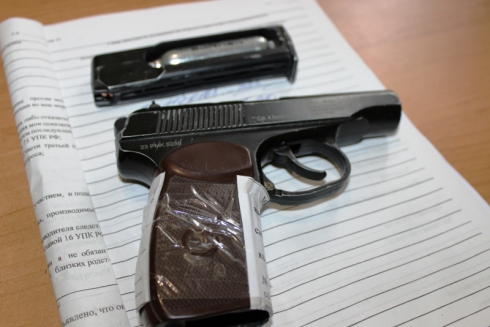 Жителя Алапаевска, стрелявшего в прохожих из пневматического пистолета, отправили в колонию