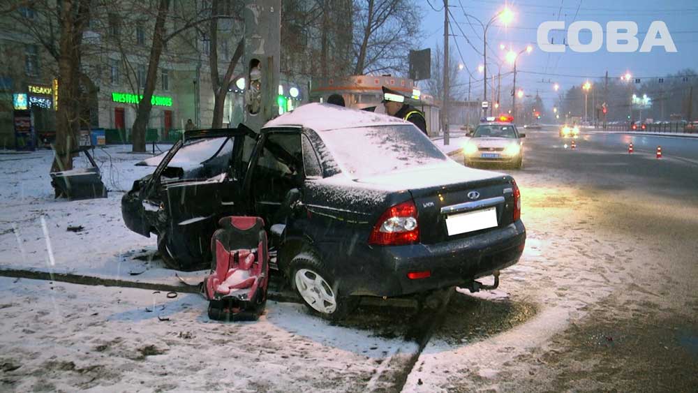 В ДТП на проспекте Космонавтов погиб молодой человек