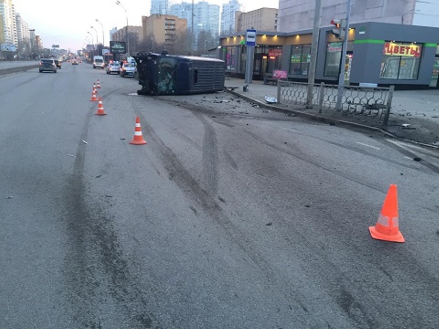 ГИБДД: сводка происшествий на территории Свердловской области за 17 апреля 2018 года ГИБДД: сводка происшествий на территории Свердловской области за 17 апреля 2018 года