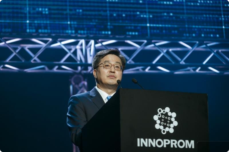 В ККТ «Космос» прошла церемония открытия выставки ИННОПРОМ В ККТ «Космос» прошла церемония открытия выставки ИННОПРОМ