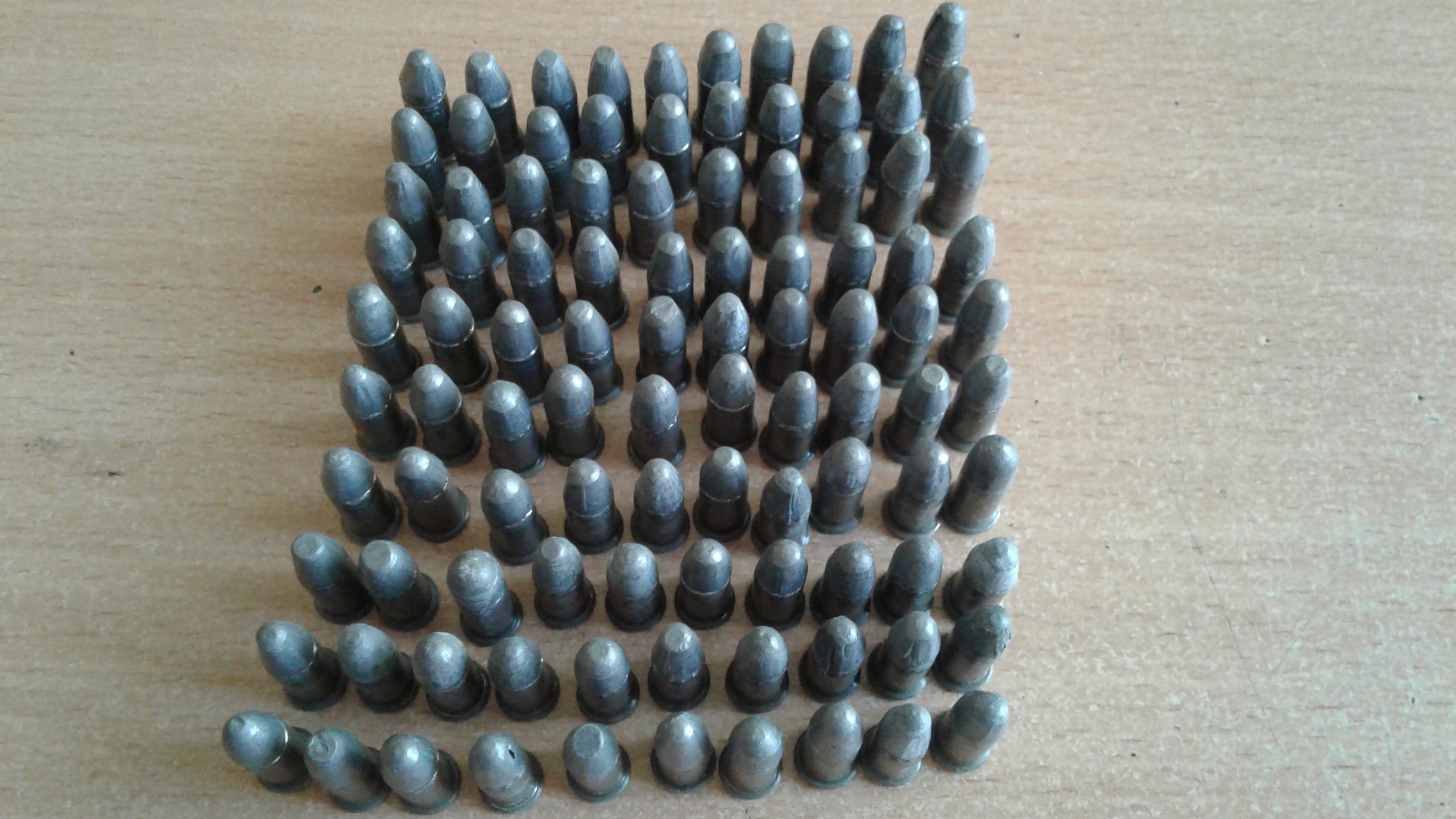 У жителя Нижнего Тагила нашли пистолет, патроны и наркотики У жителя Нижнего Тагила нашли пистолет, патроны и наркотики