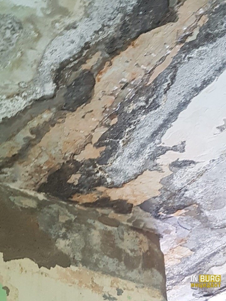 В Екатеринбурге топит школу В Екатеринбурге топит школу