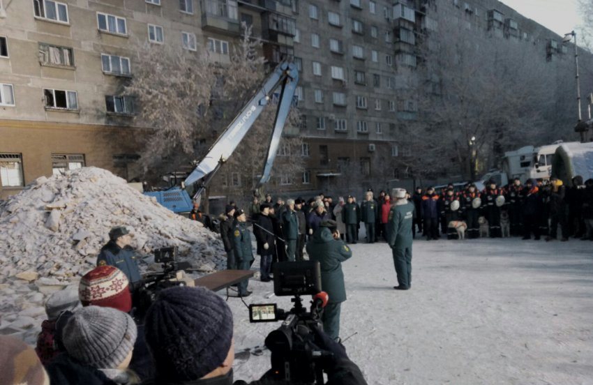 Поисково-спасательная операция в Магнитогорске завершена, начались первые похороны жертв трагедии