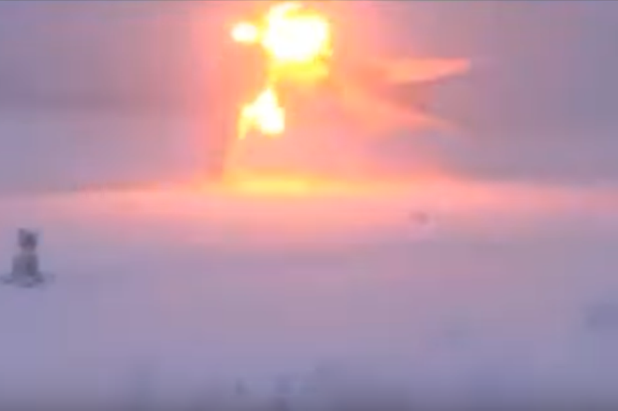 Жуткое видео крушения Ту-22М3 в Мурманской области появилось в сети Жуткое видео крушения Ту-22М3 в Мурманской области появилось в сети