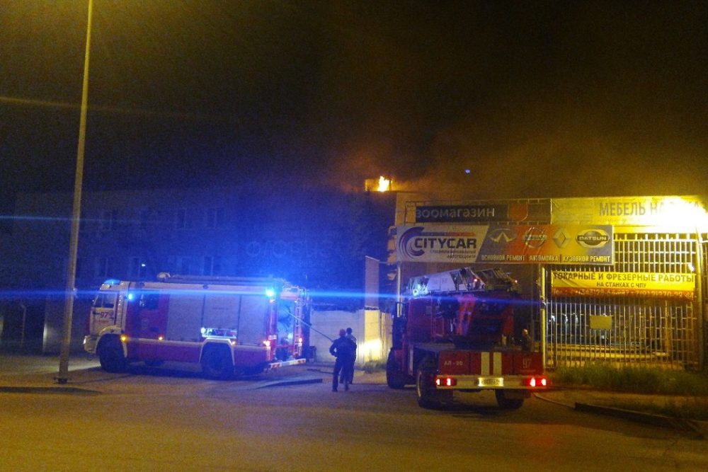 В Екатеринбурге на Окружной сгорела сауна