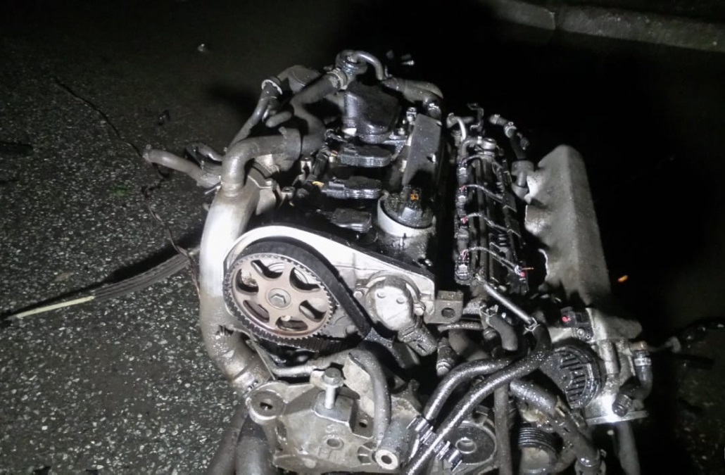 Ночью в Екатеринбурге произошло сразу несколько больших ДТП Ночью в Екатеринбурге произошло сразу несколько больших ДТП