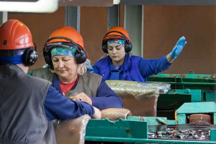 Развиваться невыгодно: под Екатеринбургом ведётся открытая борьба с производством драгкамней и металлов