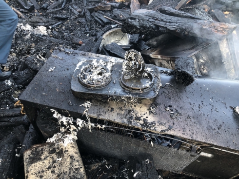 В Курганской области на пожаре погибли пожилая женщина и две ее дочери