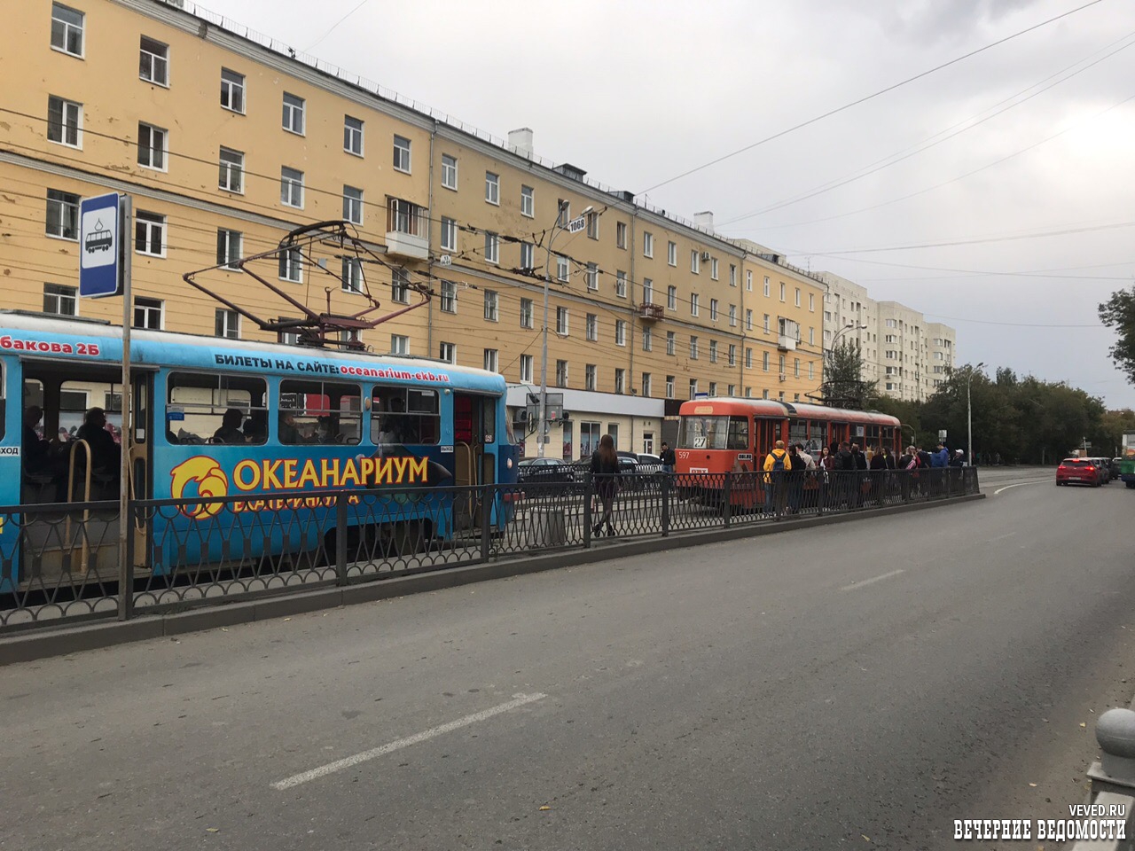 В Екатеринбурге 8 Марта встали трамваи из-за обнаружения подозрительной сумки в вагоне