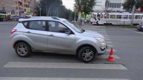 В Екатеринбурге 8-летнего велосипедиста сбила машина