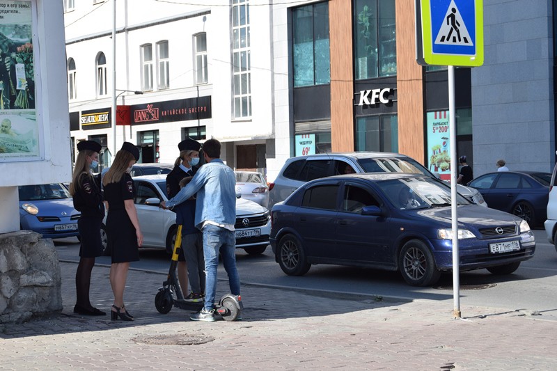 Полиция Екатеринбурга проверила как соблюдают правила дорожного движения велосипедисты